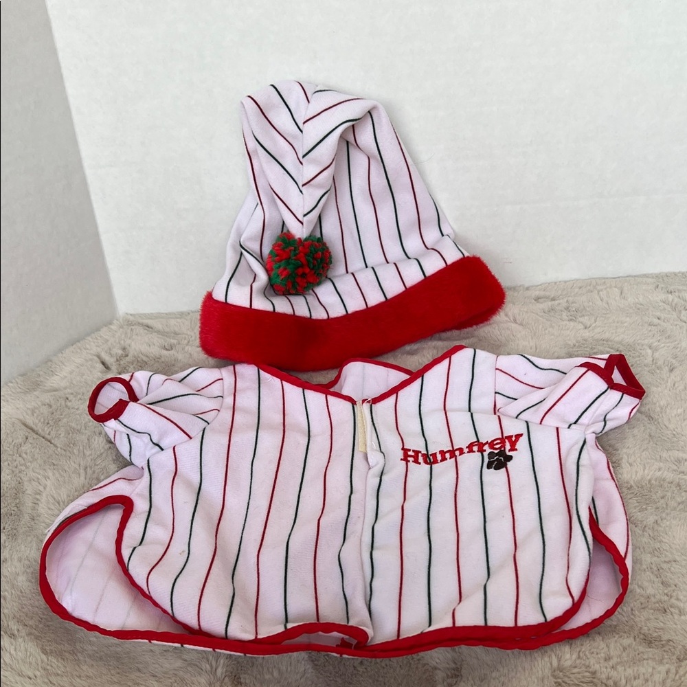Vintage Humfrey Bear Christmas Outfit with Hat